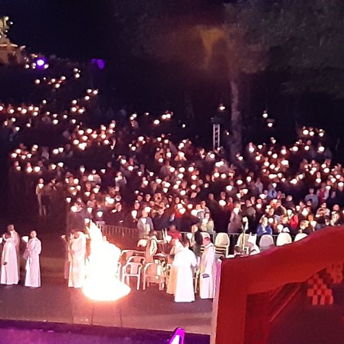 SteAnne_Soir_Memorial_Procession_Lumieres.jpg